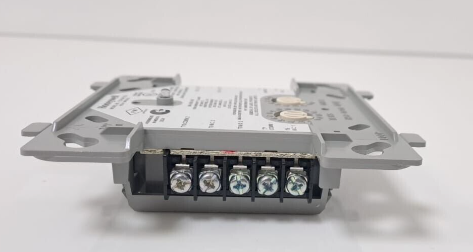 HONEYWELL TC810R1024 FIRE ALARM RELAY CONTROL MODULE